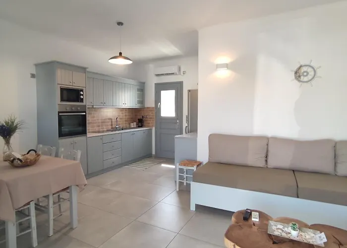 Sifnaiou 2 Holiday home Parasporos