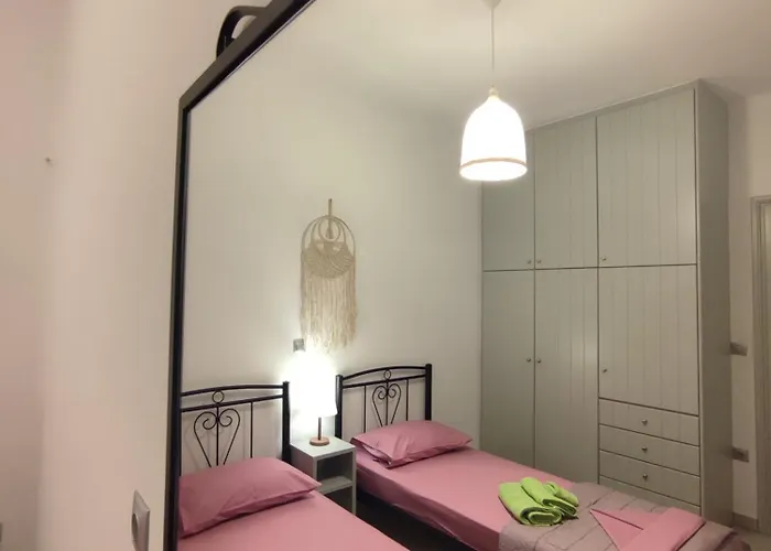 Sifnaiou 2 Holiday home Parasporos