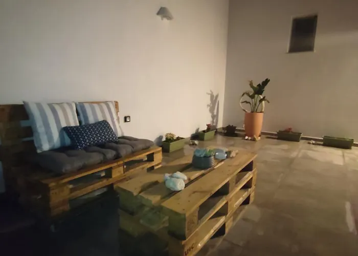 Sifnaiou 2 * Parasporos